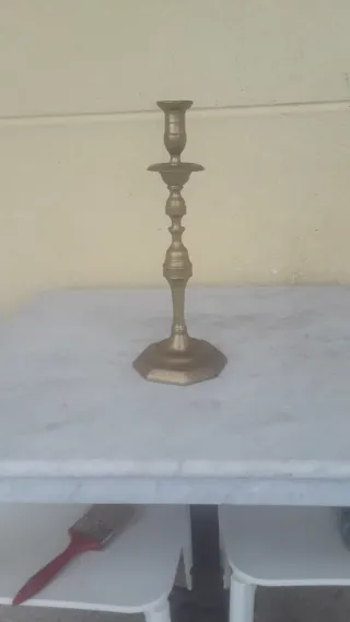 Candelabro antiguo de latón