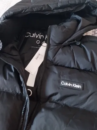 Anorak Calvin Klein Negro con Capucha nuevo