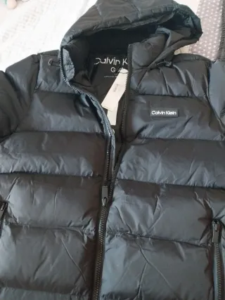 Anorak Calvin Klein Negro con Capucha nuevo