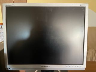 Ordenadores Sobremesa Lenovo y Pantalla Samsung