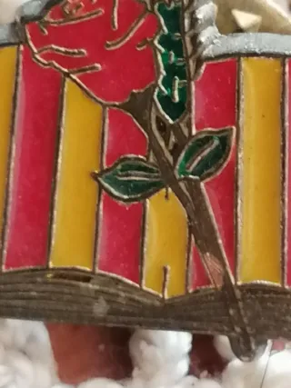 Lote de 7 pines Sant Jordi