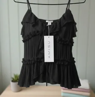 lote de Blusa negra y blanca tirantes volantes