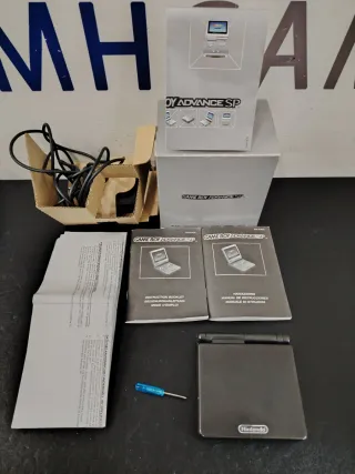 Game Boy Advance SP Negra con Caja