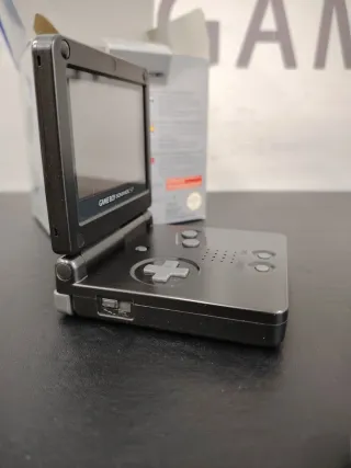 Game Boy Advance SP Negra con Caja