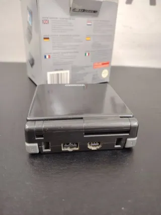 Game Boy Advance SP Negra con Caja
