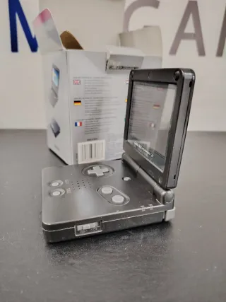 Game Boy Advance SP Negra con Caja