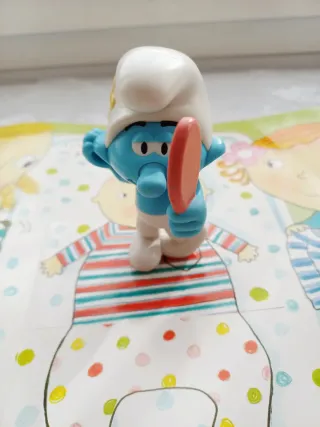 Lote 3 Pitufos y 1 Bulldog.