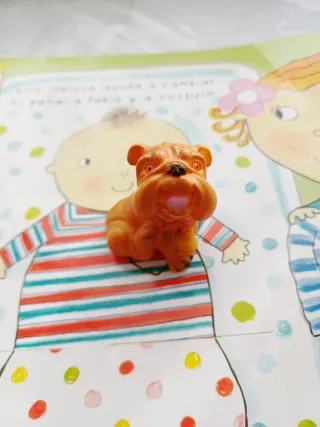 Lote 3 Pitufos y 1 Bulldog.