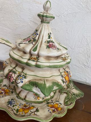 Sopera Antigua Capodimonte Cerámica