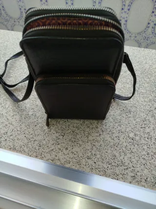 Bolso Bandolera Negro 3 Compartimentos