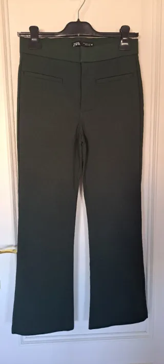 Pantalón Zara corte flare talla S
