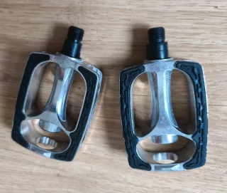 Pedali per bici da montagna riflettenti da 9/16 pollici