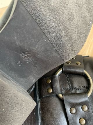 Botas altas marrones con hebillas