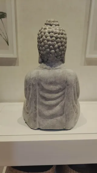 Figura Buda de piedra. Maison du Monde