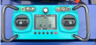 Desbrozadora Cortacésped Control Remoto con Pala