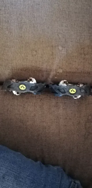 Pedales mixtos Shimano PD-M424 MTB