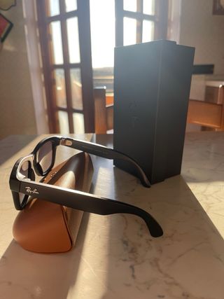 Ray-Ban Meta Wayfarer Occhiali da Sole (RW4006)