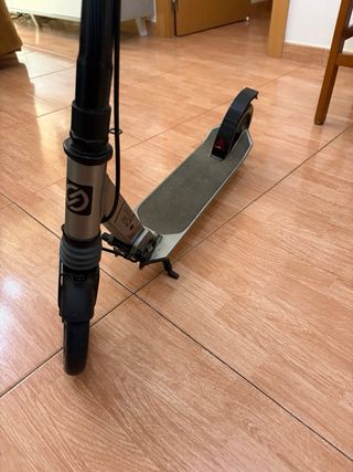 Patinete gris infantil