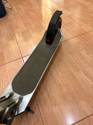 Patinete gris infantil