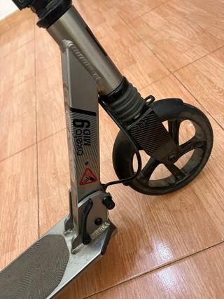 Patinete gris infantil