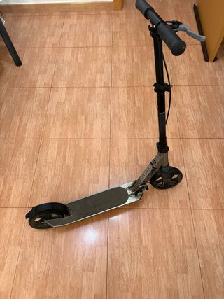 Patinete gris infantil