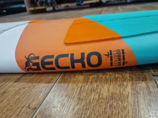 Tabla Naish Gecko 5'1 surf kite.