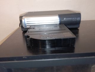 Cargador Sony modelo CDX-T69 de 6 CD Coche + Cable