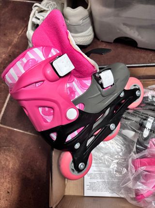Patines rosas ajustables para niña