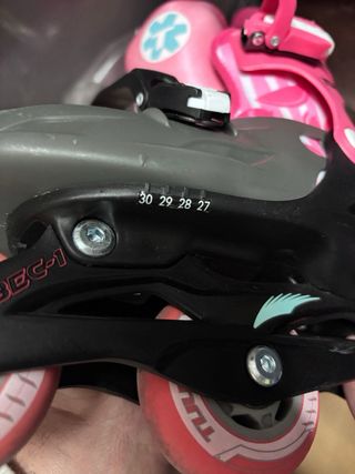 Patines rosas ajustables para niña