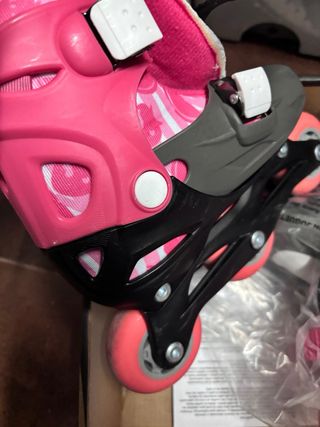 Patines rosas ajustables para niña