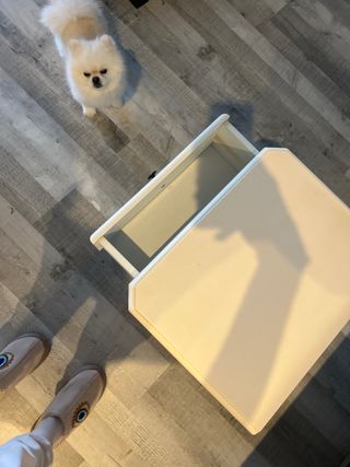 Mesita de noche beige