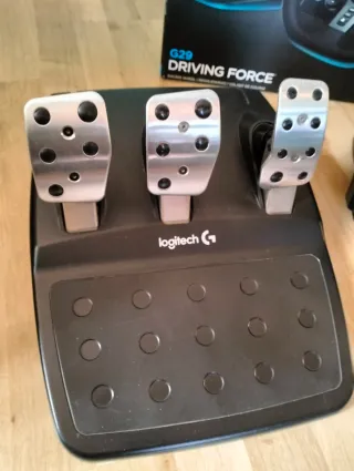 Volante Logitech G29 + Pedali (PC, PS4, PS5)