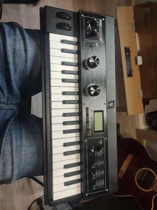 Teclado Sintetizador Korg MicroKorg XL