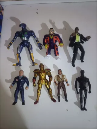 Lotto 7 action figure anni '90