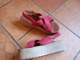 Sandalias de cuña mujer rojo y marrón