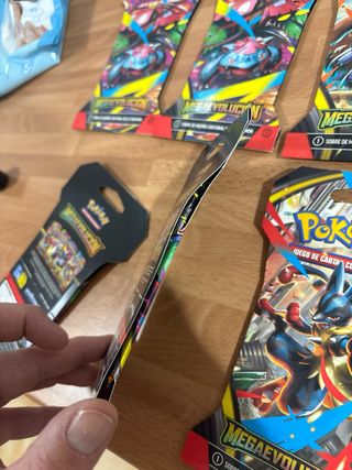 10 blister Pokémon Mega Evolución + 2 Regalo