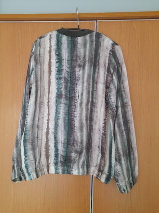 Conjunto pantalón verde y multicolor