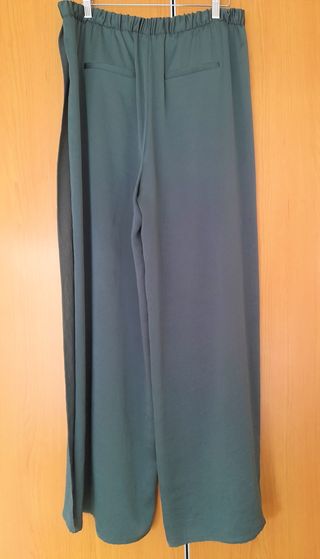 Conjunto pantalón verde y multicolor