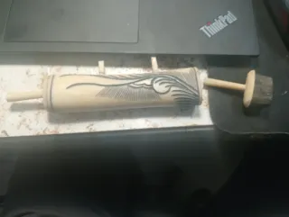 Bolsa Osso Bornéu Esculpido