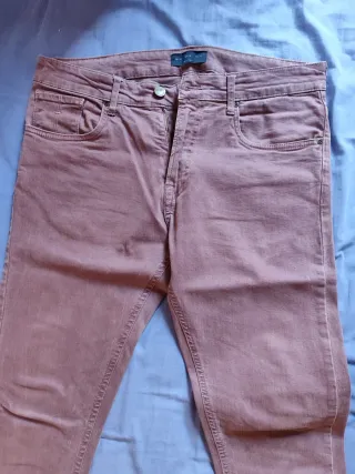 Pantalones pitillo Zara Talla 42 morado