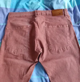 Pantalones pitillo Zara Talla 42 morado