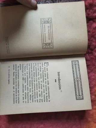 Prerrafaelismo y conferencias sobre arquitectura y