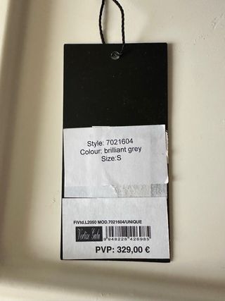 Vestido de fiesta gris