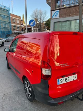 Ford E-Transit Courier 2015
