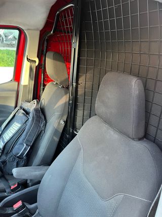 Ford E-Transit Courier 2015