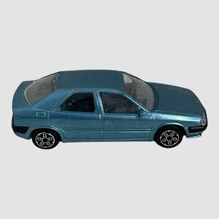 Miniatura Bburago Citroen Xantia 1/43