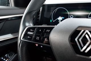 Renault Austral AUSTRAL TECHNO 1.2 E-TECH HYBRID 200CV ATV 6E
