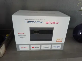 Proyector LED FHD Hotack (Unicview)