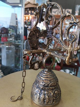 Timbre de campana antiguo o timbre de monasterio