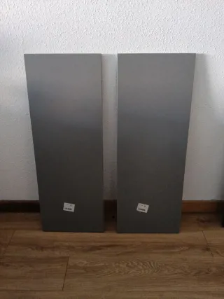 Baldas grises de madera